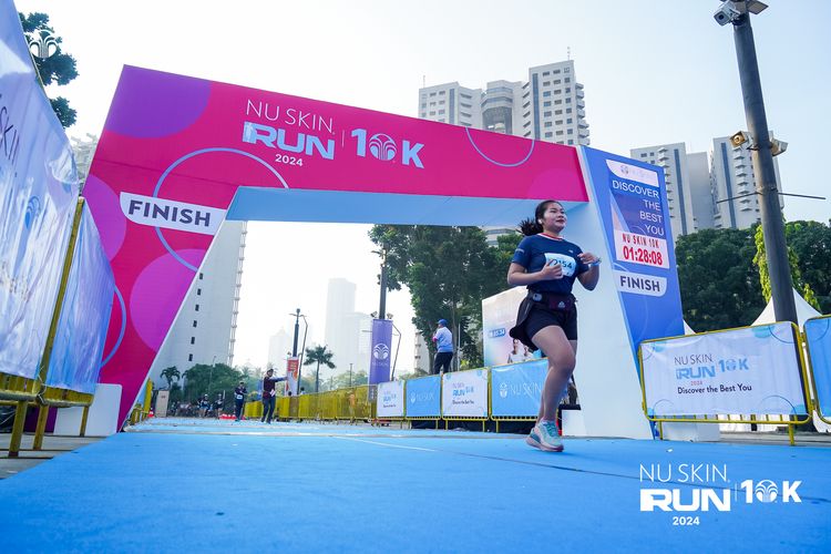 Race photo from Nu Skin Run 10K