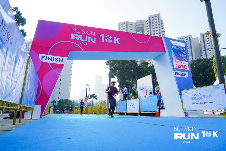 Race photo from Nu Skin Run 10K