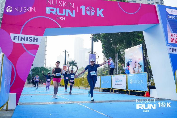 Race photo from Nu Skin Run 10K
