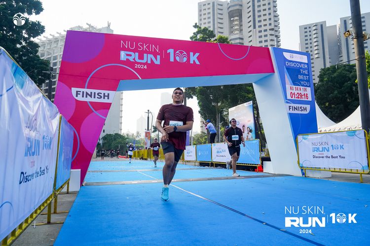 Race photo from Nu Skin Run 10K