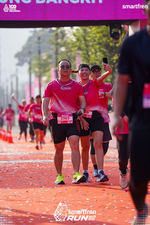 Race photo from Smartfren Run 2025 