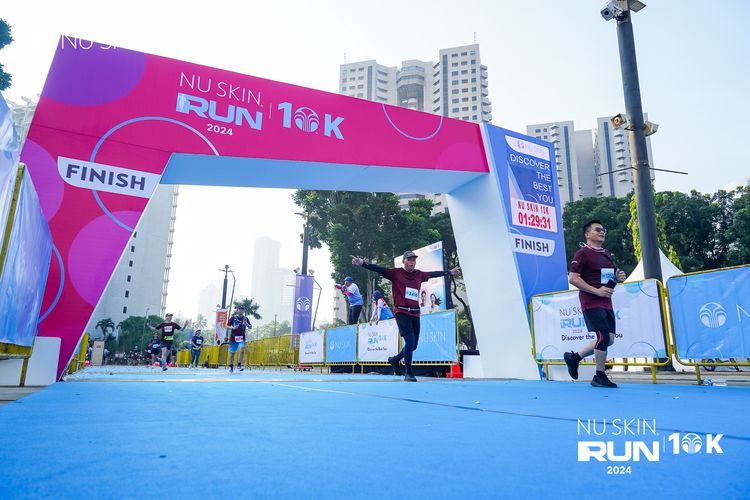 Race photo from Nu Skin Run 10K