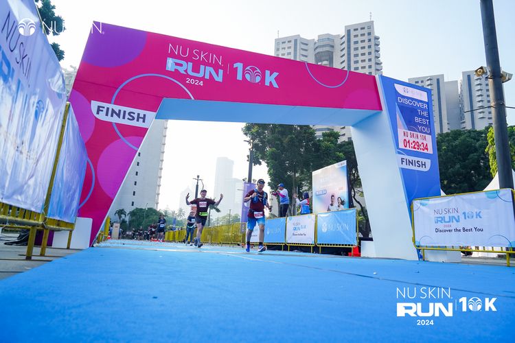 Race photo from Nu Skin Run 10K