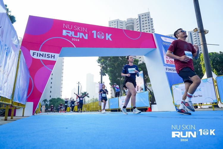 Race photo from Nu Skin Run 10K