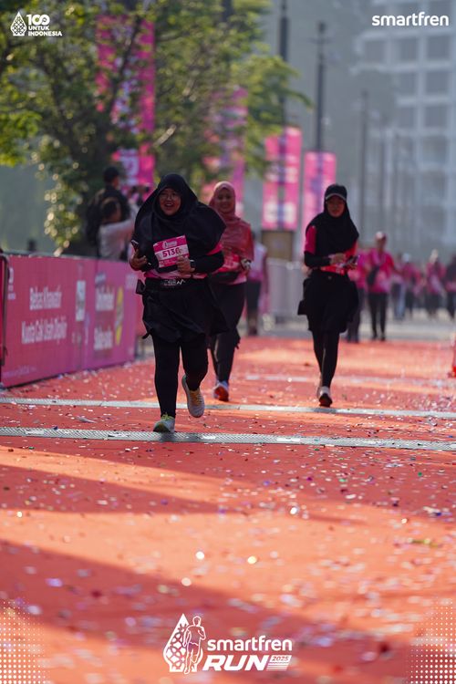 Race photo from Smartfren Run 2025 