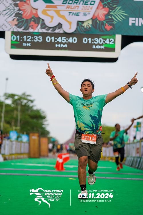 Race photo from Arutmin Borneo Run 2024