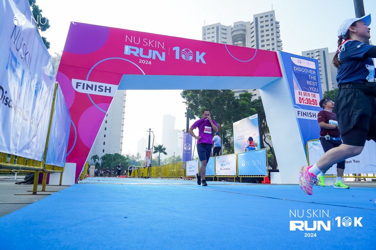 Race photo from Nu Skin Run 10K