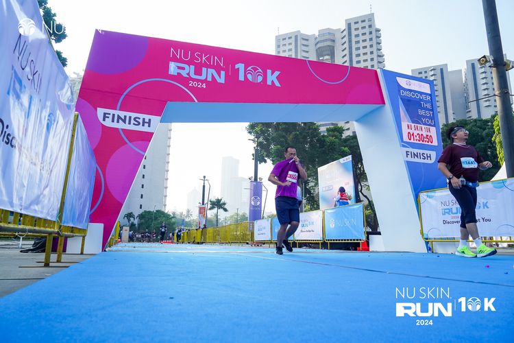 Race photo from Nu Skin Run 10K