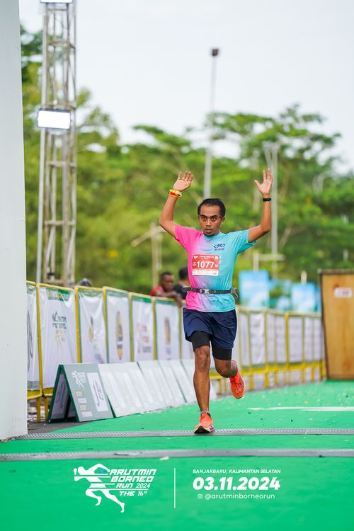 Race photo from Arutmin Borneo Run 2024
