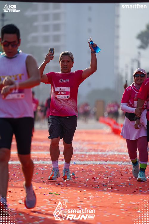 Race photo from Smartfren Run 2025 