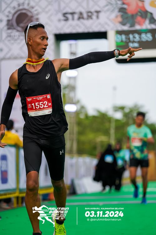 Race photo from Arutmin Borneo Run 2024