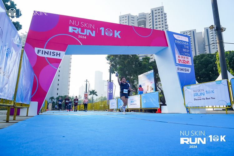 Race photo from Nu Skin Run 10K