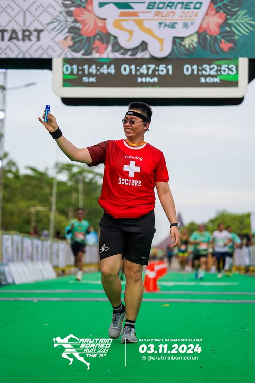 Race photo from Arutmin Borneo Run 2024