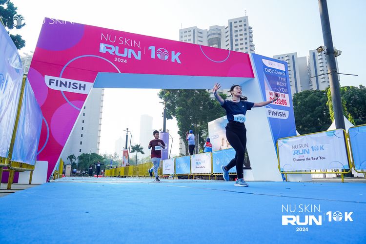Race photo from Nu Skin Run 10K