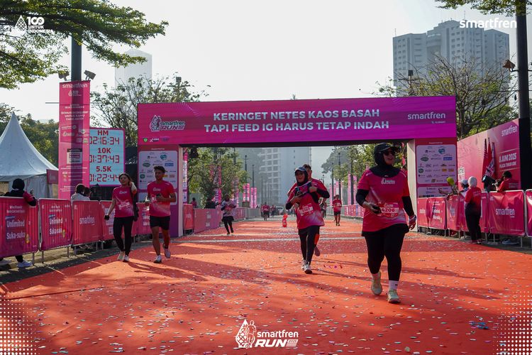 Race photo from Smartfren Run 2025 