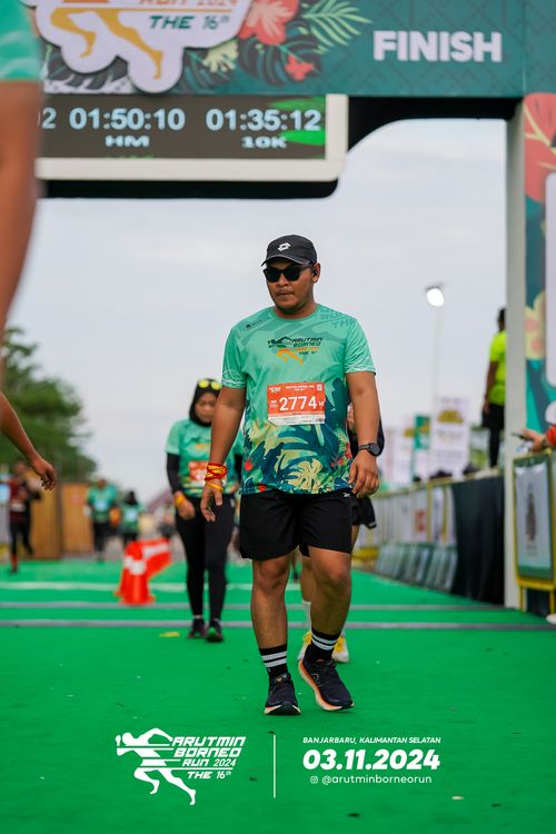 Race photo from Arutmin Borneo Run 2024