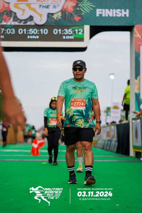 Race photo from Arutmin Borneo Run 2024