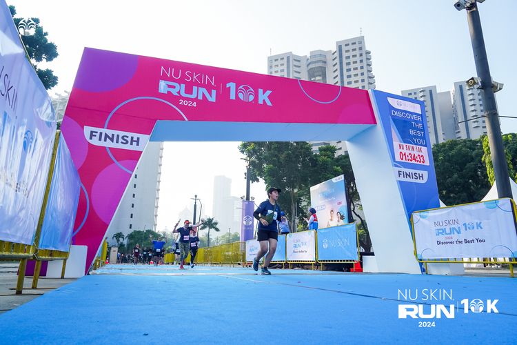 Race photo from Nu Skin Run 10K