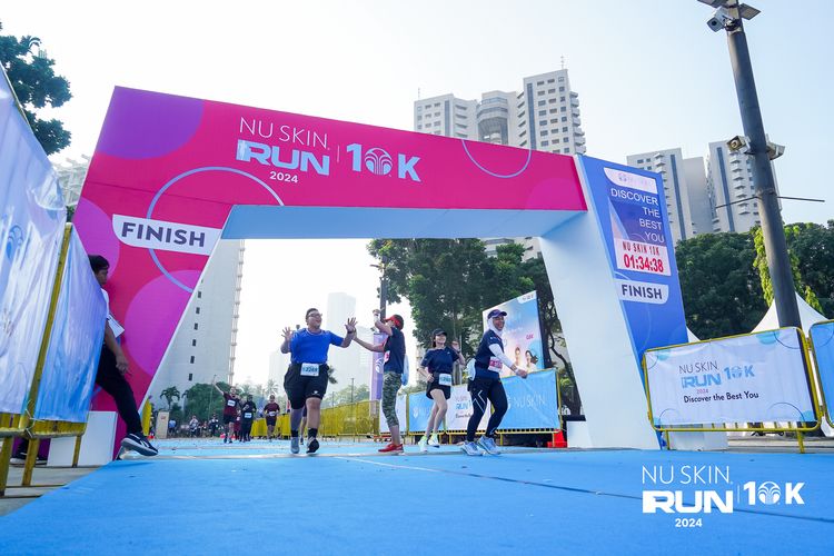Race photo from Nu Skin Run 10K