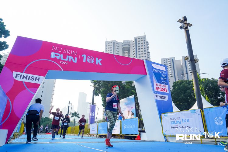 Race photo from Nu Skin Run 10K