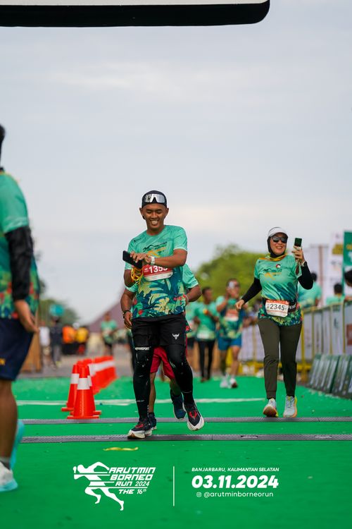 Race photo from Arutmin Borneo Run 2024
