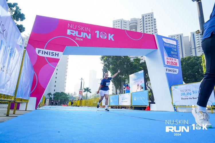 Race photo from Nu Skin Run 10K