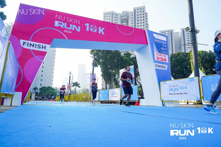 Race photo from Nu Skin Run 10K