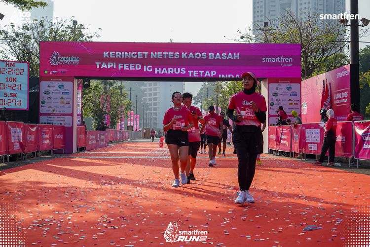 Race photo from Smartfren Run 2025 