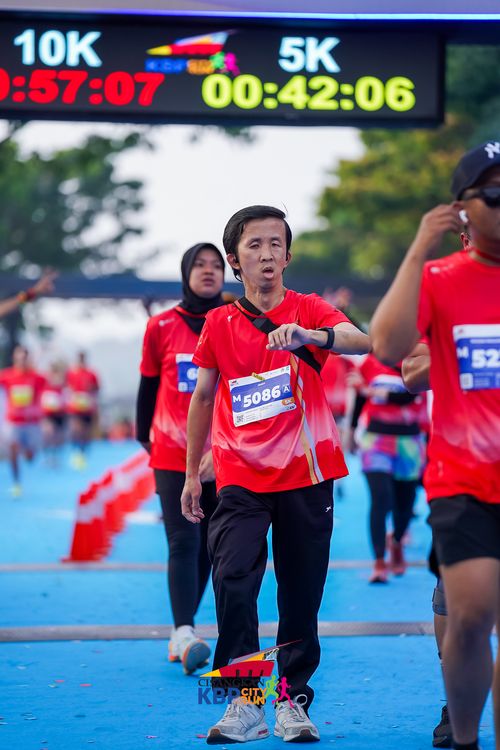 Race photo from CISANGKAN KBP CITY RUN 2025