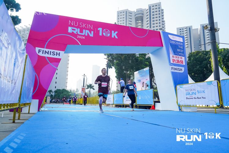 Race photo from Nu Skin Run 10K