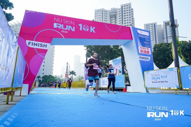 Race photo from Nu Skin Run 10K