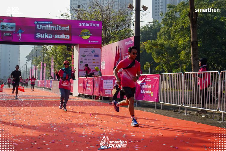 Race photo from Smartfren Run 2025 