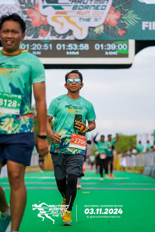 Race photo from Arutmin Borneo Run 2024