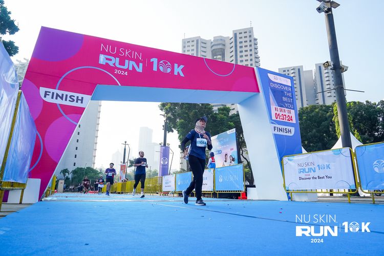 Race photo from Nu Skin Run 10K