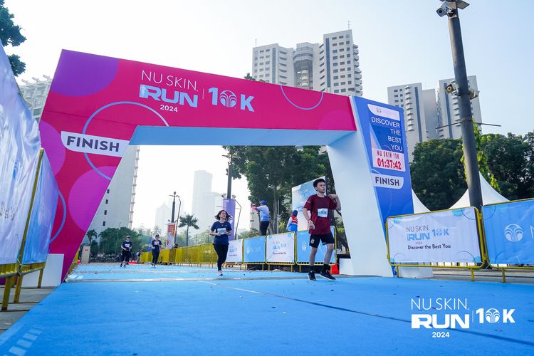 Race photo from Nu Skin Run 10K