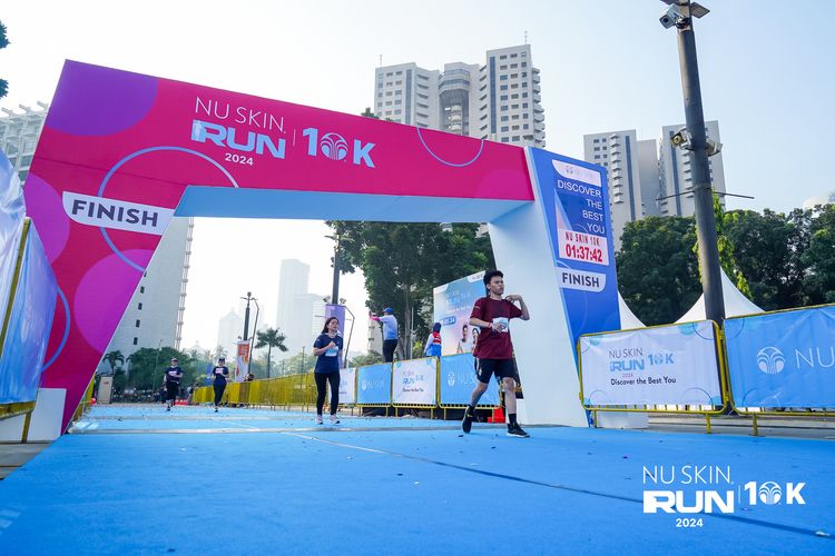 Race photo from Nu Skin Run 10K