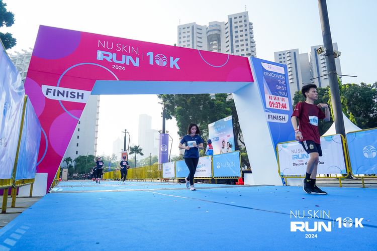 Race photo from Nu Skin Run 10K