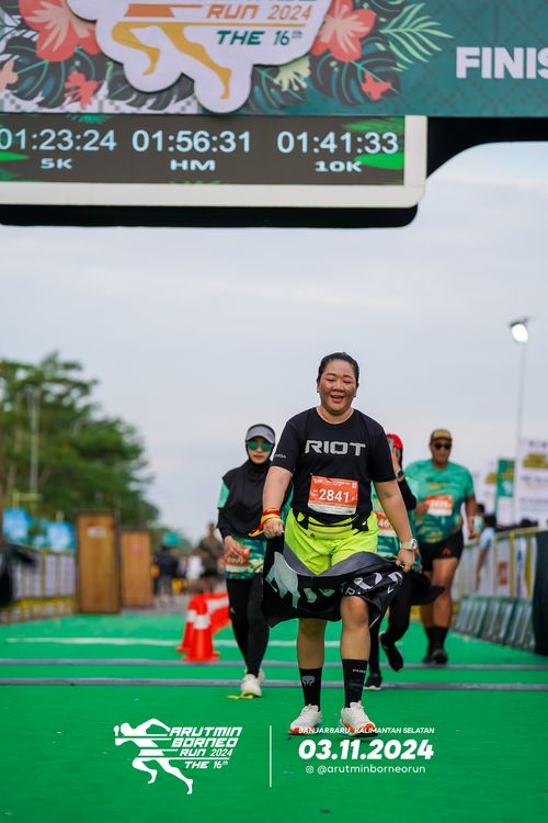 Race photo from Arutmin Borneo Run 2024