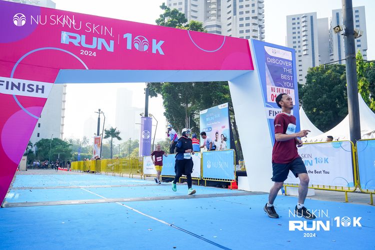 Race photo from Nu Skin Run 10K