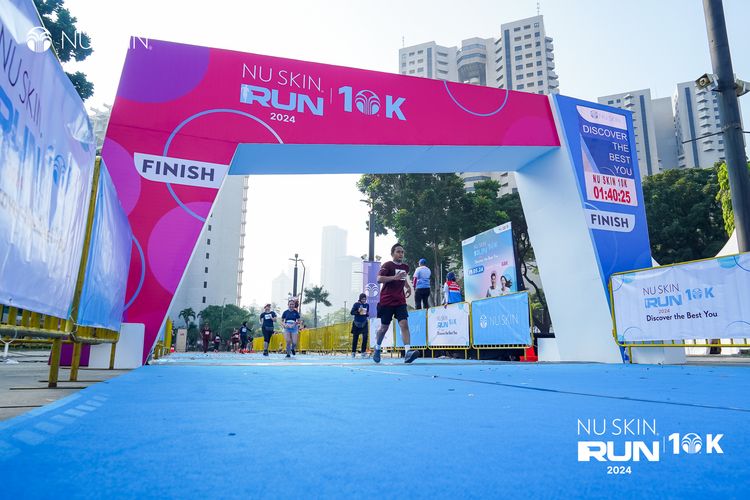 Race photo from Nu Skin Run 10K