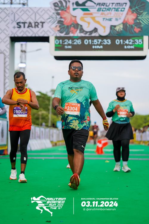 Race photo from Arutmin Borneo Run 2024