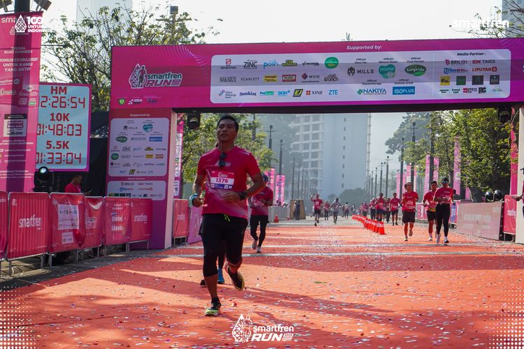 Race photo from Smartfren Run 2025 