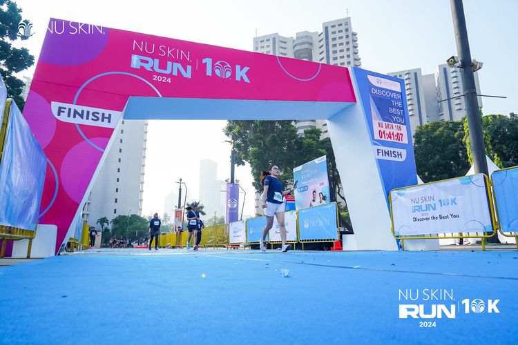 Race photo from Nu Skin Run 10K