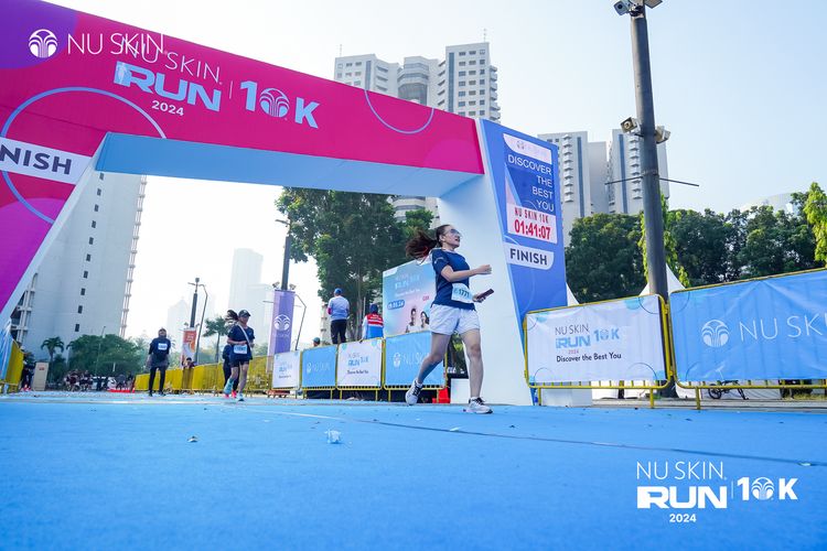 Race photo from Nu Skin Run 10K