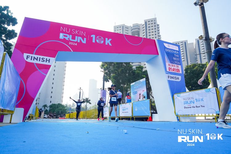 Race photo from Nu Skin Run 10K