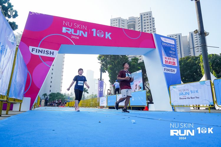 Race photo from Nu Skin Run 10K