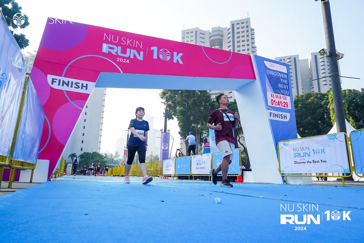 Race photo from Nu Skin Run 10K