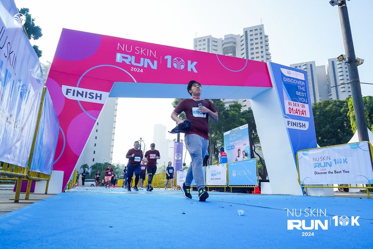Race photo from Nu Skin Run 10K
