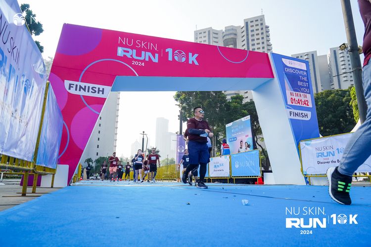 Race photo from Nu Skin Run 10K