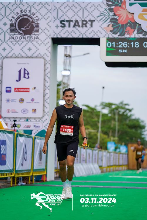 Race photo from Arutmin Borneo Run 2024